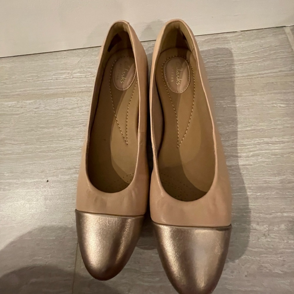 Brand new. Worn one time